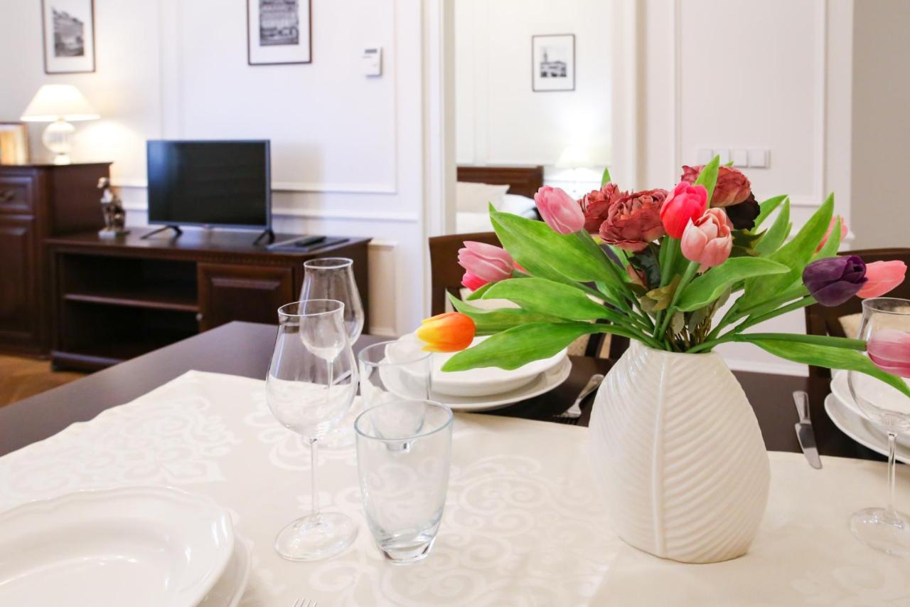 White & Gray Apartments Praha Bagian luar foto