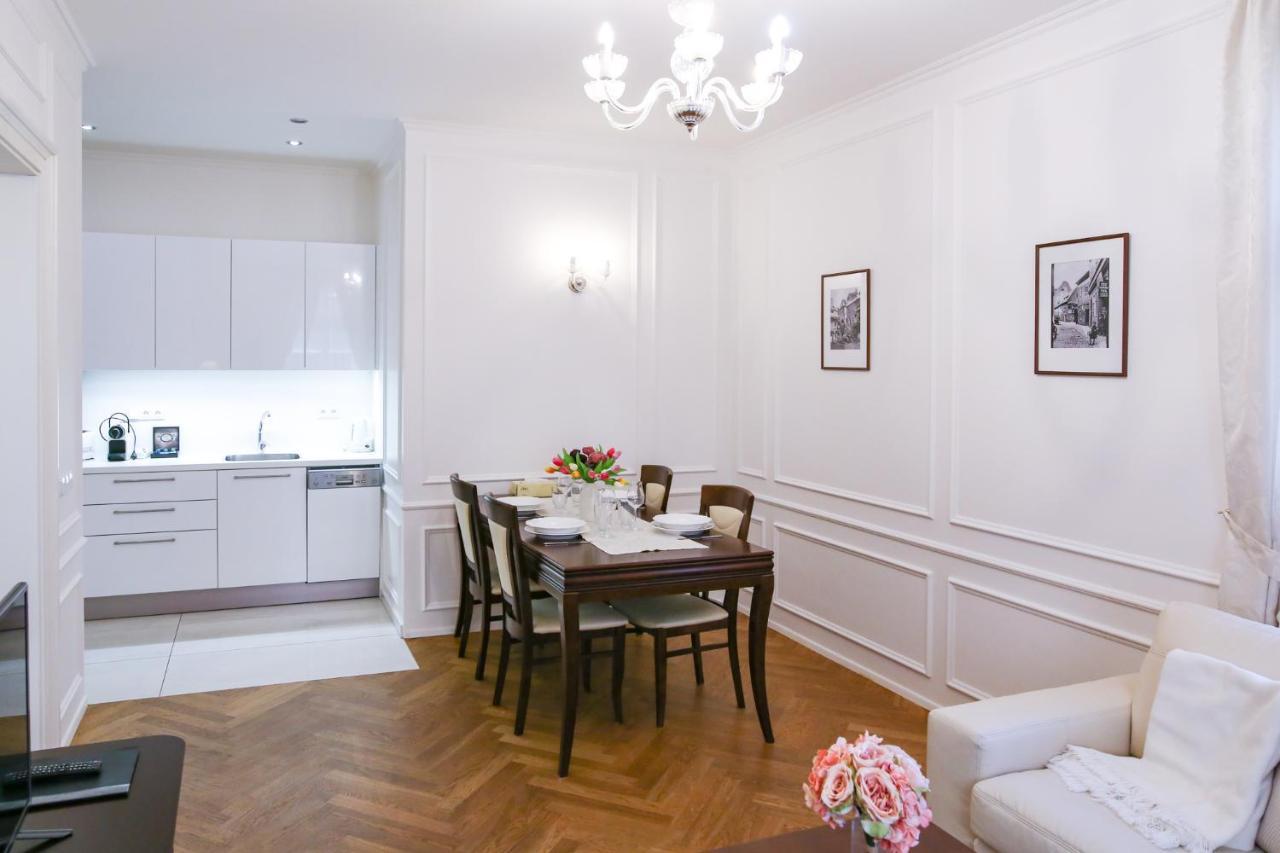 White & Gray Apartments Praha Bagian luar foto