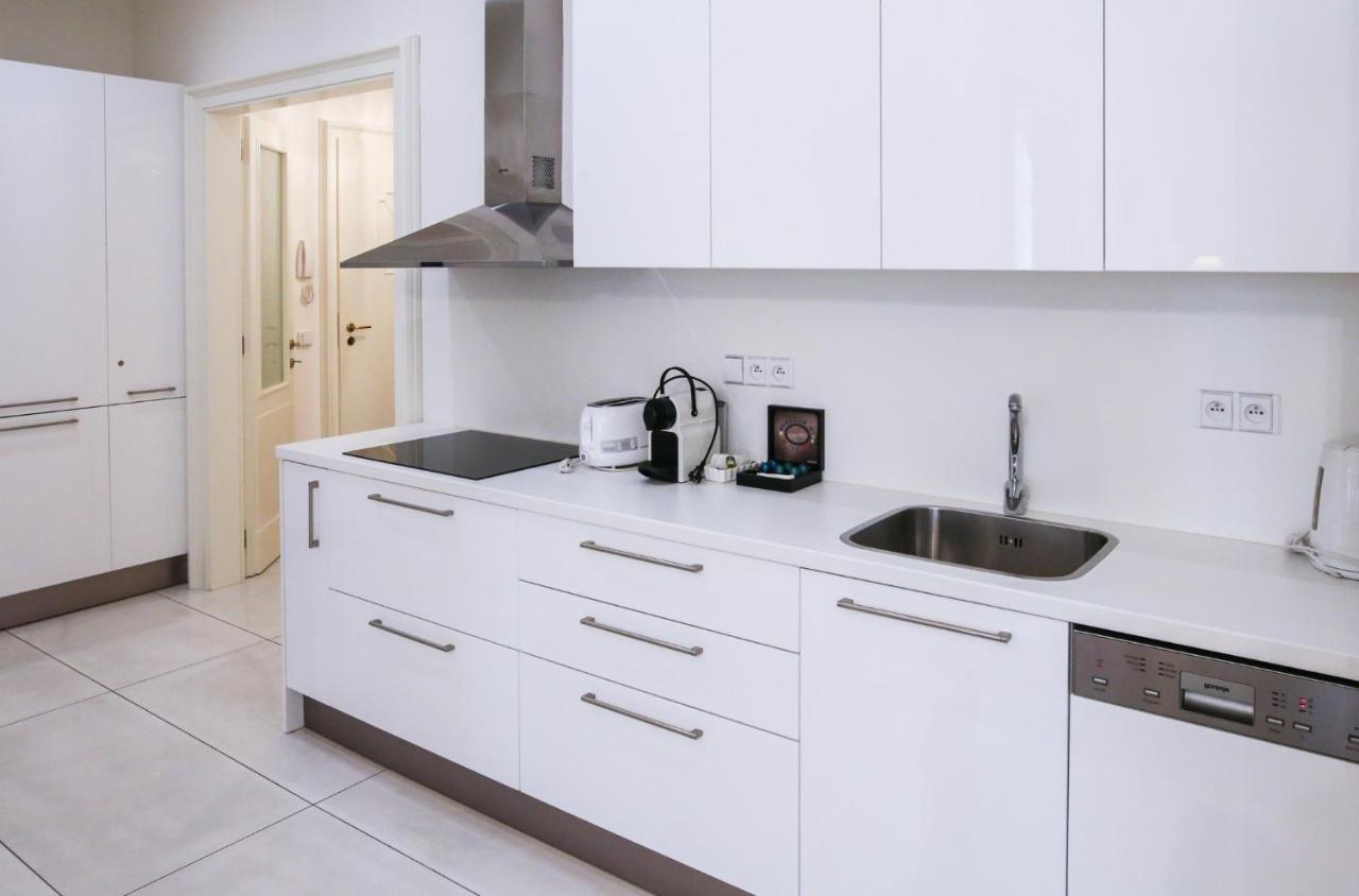 White & Gray Apartments Praha Bagian luar foto
