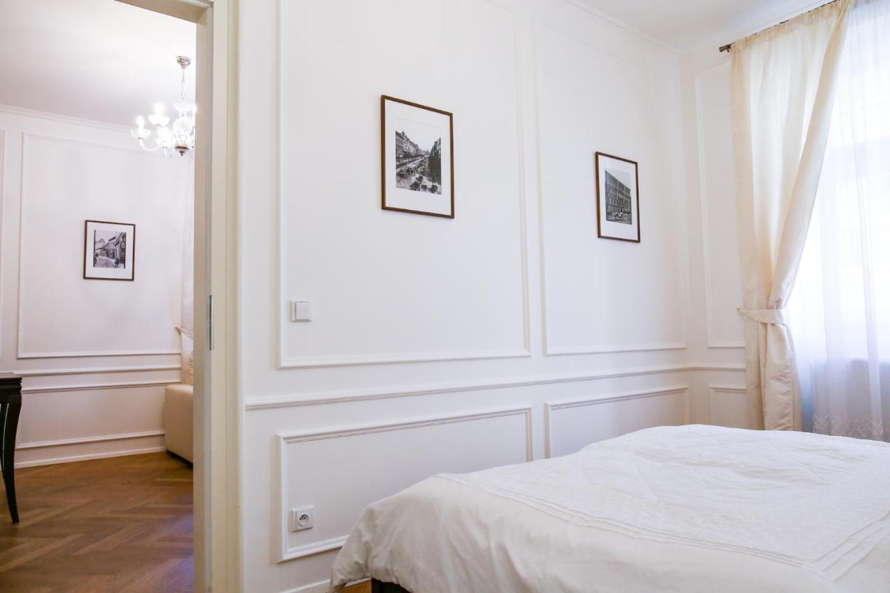 White & Gray Apartments Praha Bagian luar foto